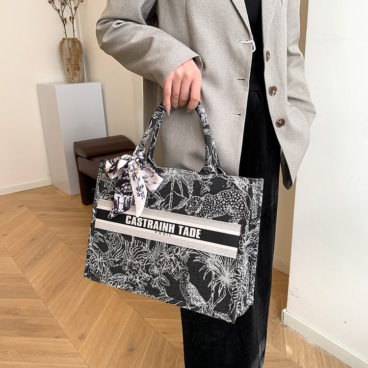 고급스럽고 세련된 빈티지 디자이너 여성용 기저귀 가방, - Vintage Fashion Paris 리뷰 및 가격
