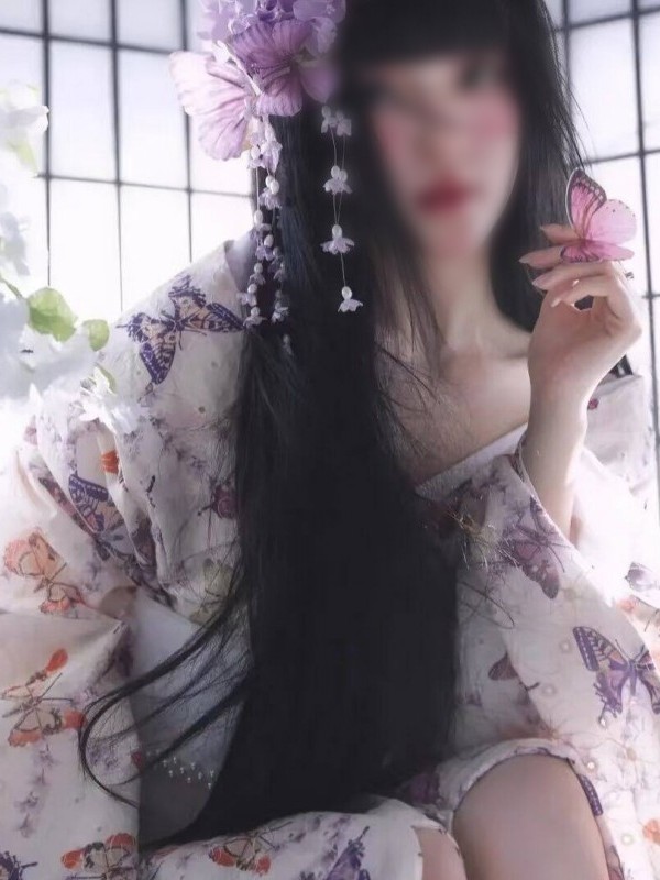 전통 일본식 기모노 의상 벚꽃 사진 촬영 빈티지 스타일 - Vintage Fashion Photography 리뷰 및 가격